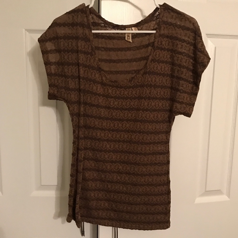 BKE Stretchy Brown Top Size Small